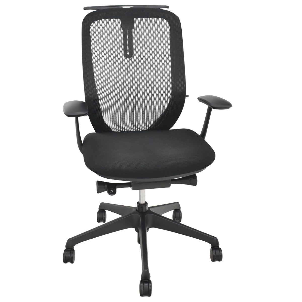 【中古】オカムラ　シルフィ　ハイバック　固定肘　ハンガー　前傾機能　バックカーブアジャスト　ブラック　2026021708【中古オフィス家具】