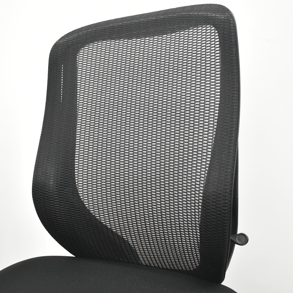 【中古】オカムラ　シルフィー　ハイバック　肘なし　前傾機能　バックカーブアジャスト　2021年製　ブラック　2026021801【中古オフィス家具】