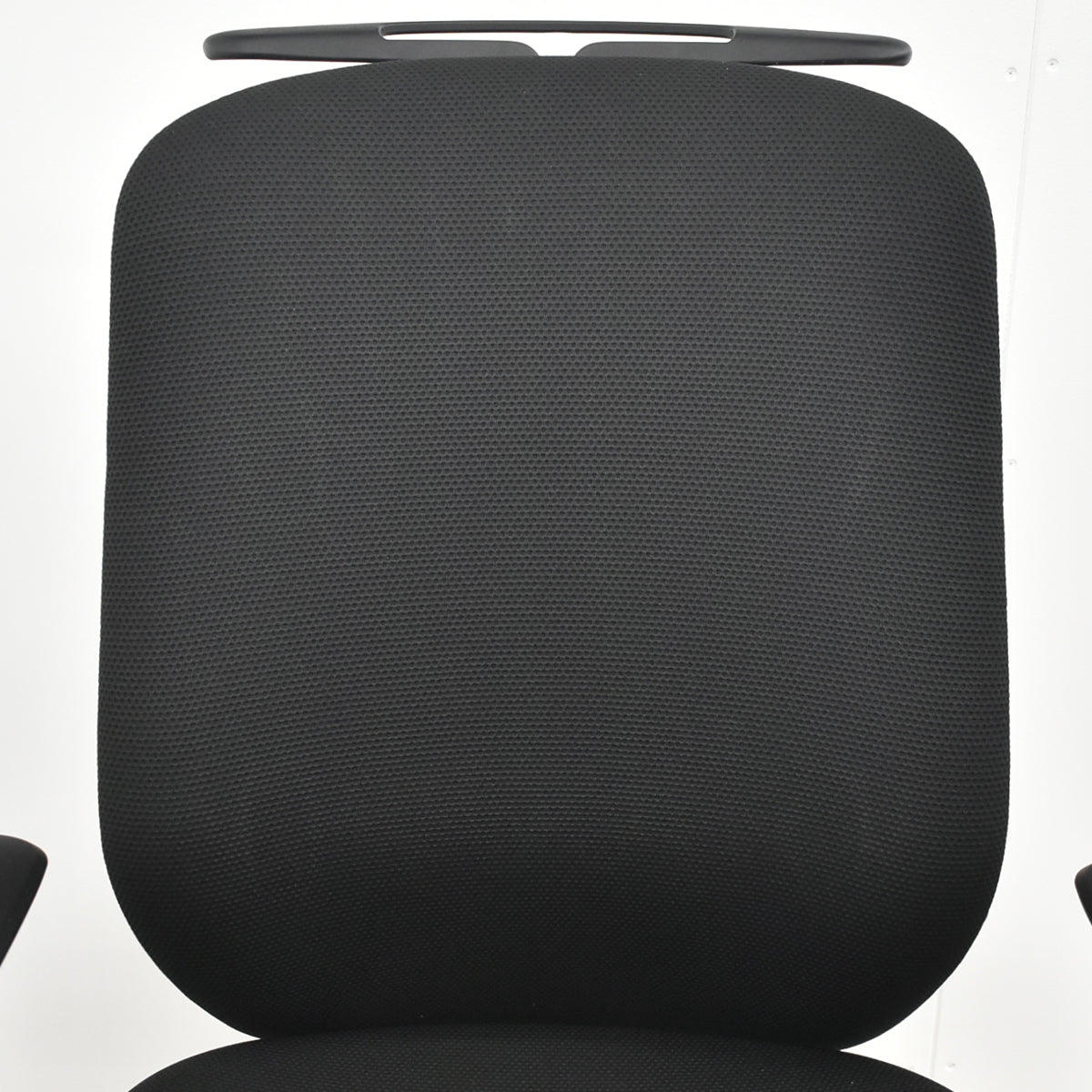 【中古】オカムラ　シルフィー　ハイバック　可動肘　前傾機能　バックカーブアジャスト　ハンガー　2020年製　ブラック　2026021802【中古オフィス家具】