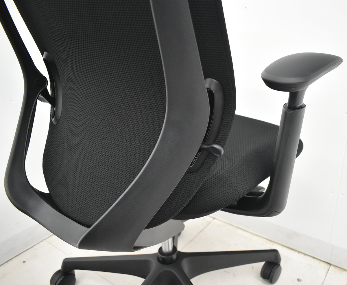 【中古】オカムラ　シルフィー　ハイバック　可動肘　前傾機能　バックカーブアジャスト　ハンガー　2020年製　ブラック　2026021802【中古オフィス家具】