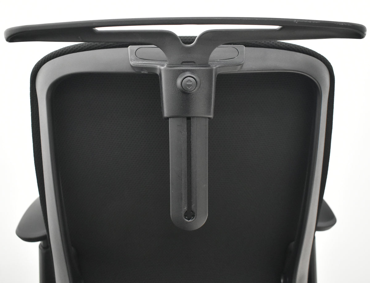 【中古】オカムラ　シルフィー　ハイバック　可動肘　前傾機能　バックカーブアジャスト　ハンガー　2020年製　ブラック　2026021802【中古オフィス家具】