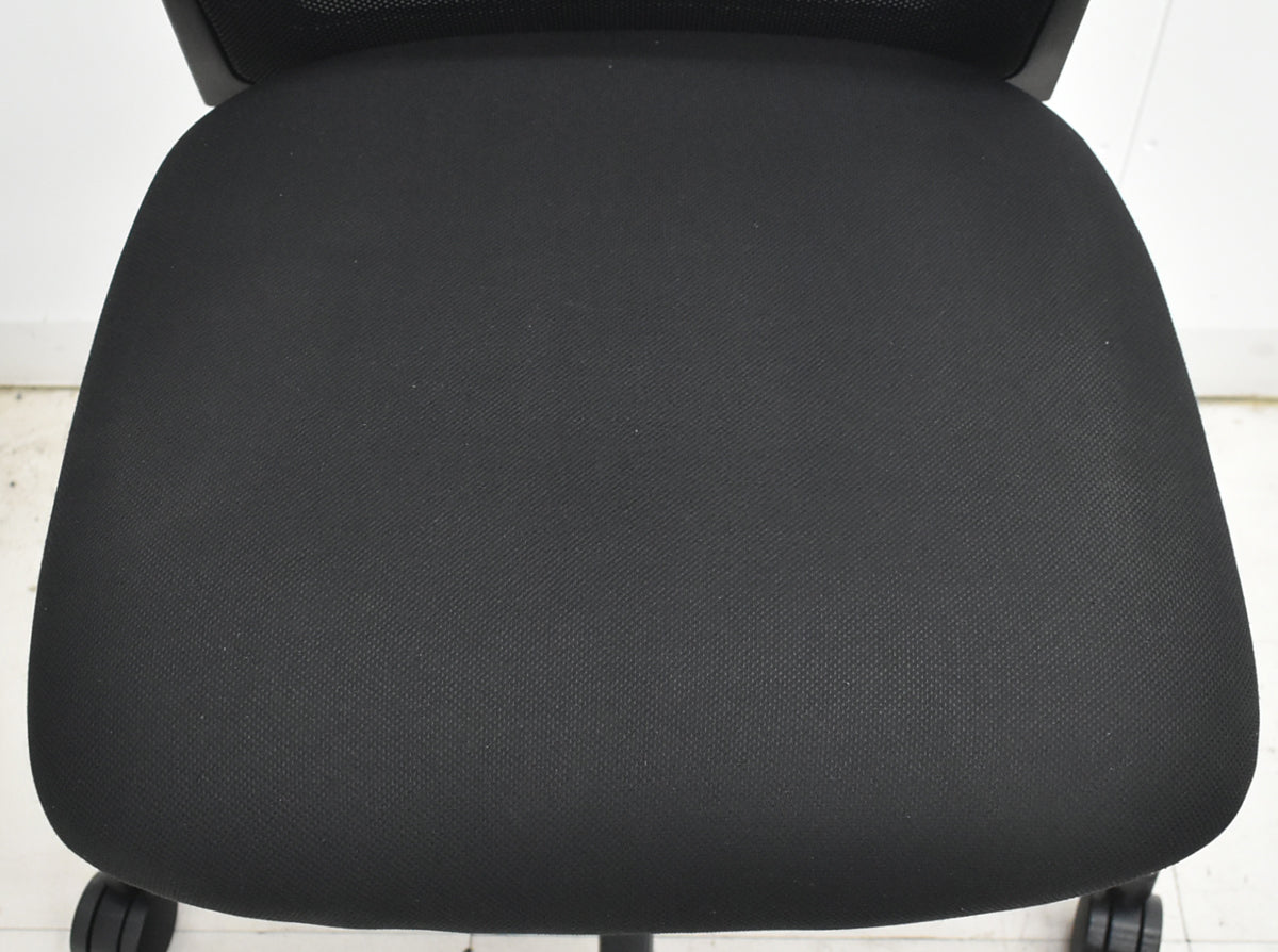 【中古】コクヨ　エントリーチェア　肘なし　ランバーサポート　ブラック　2026022402【中古オフィス家具】