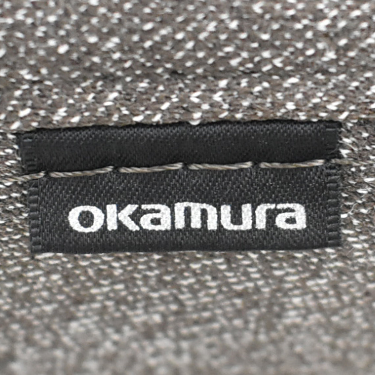 【中古】オカムラ　ライブス　ワークチェア　ロータイプ　木脚　回転タイプ　2021年製　幅613　ダークブラウン　2026030402【中古オフィス家具】