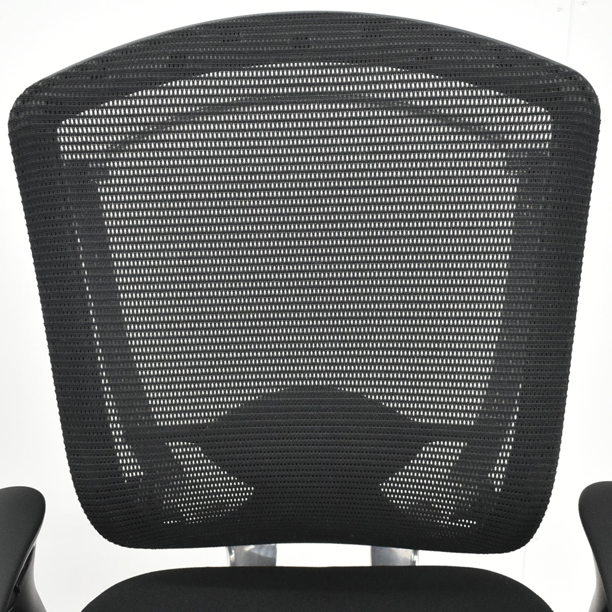 【中古】オカムラ　コンテッサ　可動肘　ランバーサポート　ポリッシュ　ブラック　2026030407【中古オフィス家具】