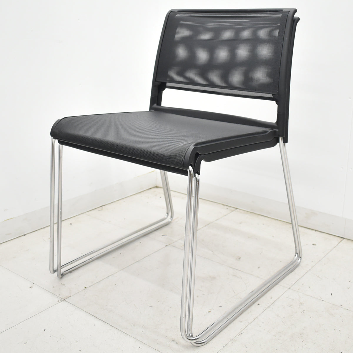 【中古】ウィルクハーン　230 range Aline　ミーティングチェア　ブラック　2026030501【中古オフィス家具】