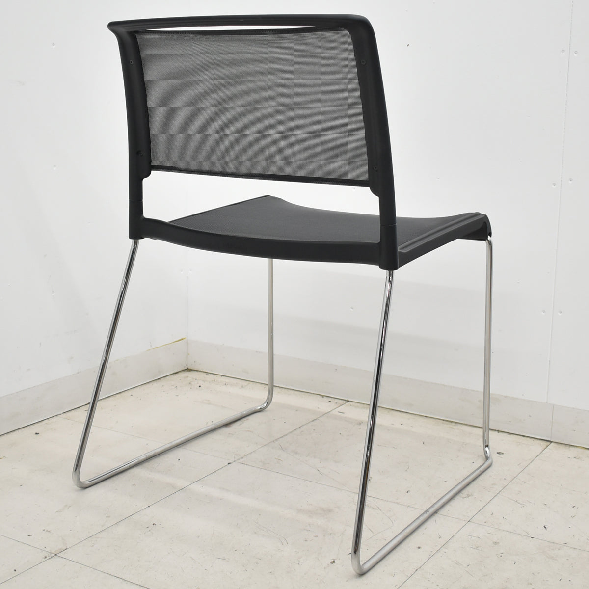 【中古】ウィルクハーン　230 range Aline　ミーティングチェア　ブラック　2026030501【中古オフィス家具】