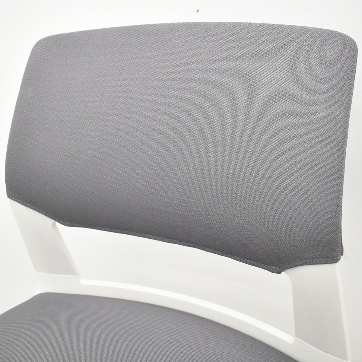 【中古】 コクヨ　KOKUYO　CK-160シリーズ　ミーティングチェア　スタッキング　グレー　キャスター付　2026030502【中古オフィス家具】