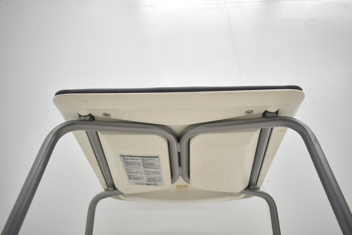 【中古】 コクヨ　KOKUYO　CK-160シリーズ　ミーティングチェア　スタッキング　グレー　キャスター付　2026030502【中古オフィス家具】