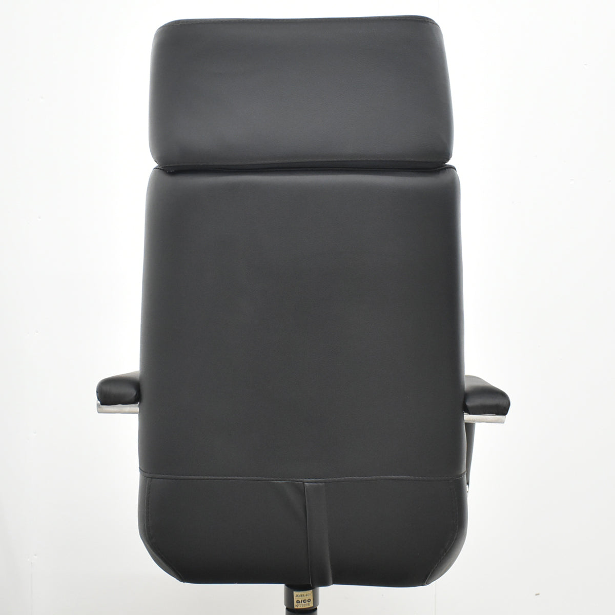 【中古】アイコ　エグゼクティブチェア　エクストラハイバック　革張り　ブラック　2026031104【中古オフィス家具】