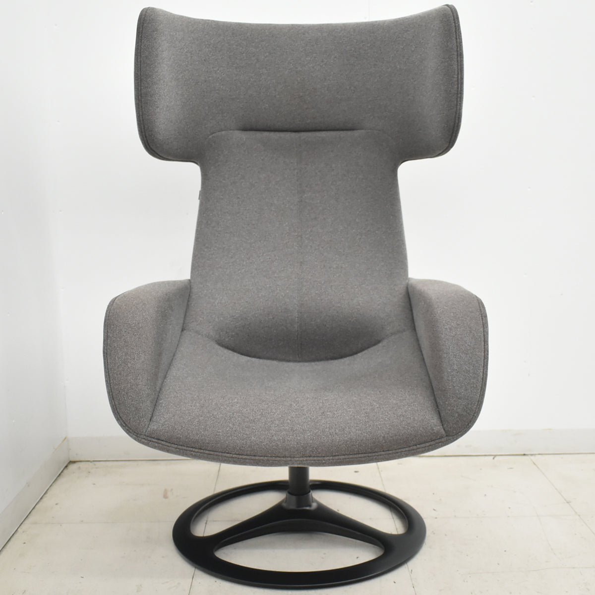 【中古】 オカムラ　ライブス　パーソナルチェア　ワークヴェールタイプ　アルミベース　オートリターン　2023年製　2026031405【中古オフィス家具】