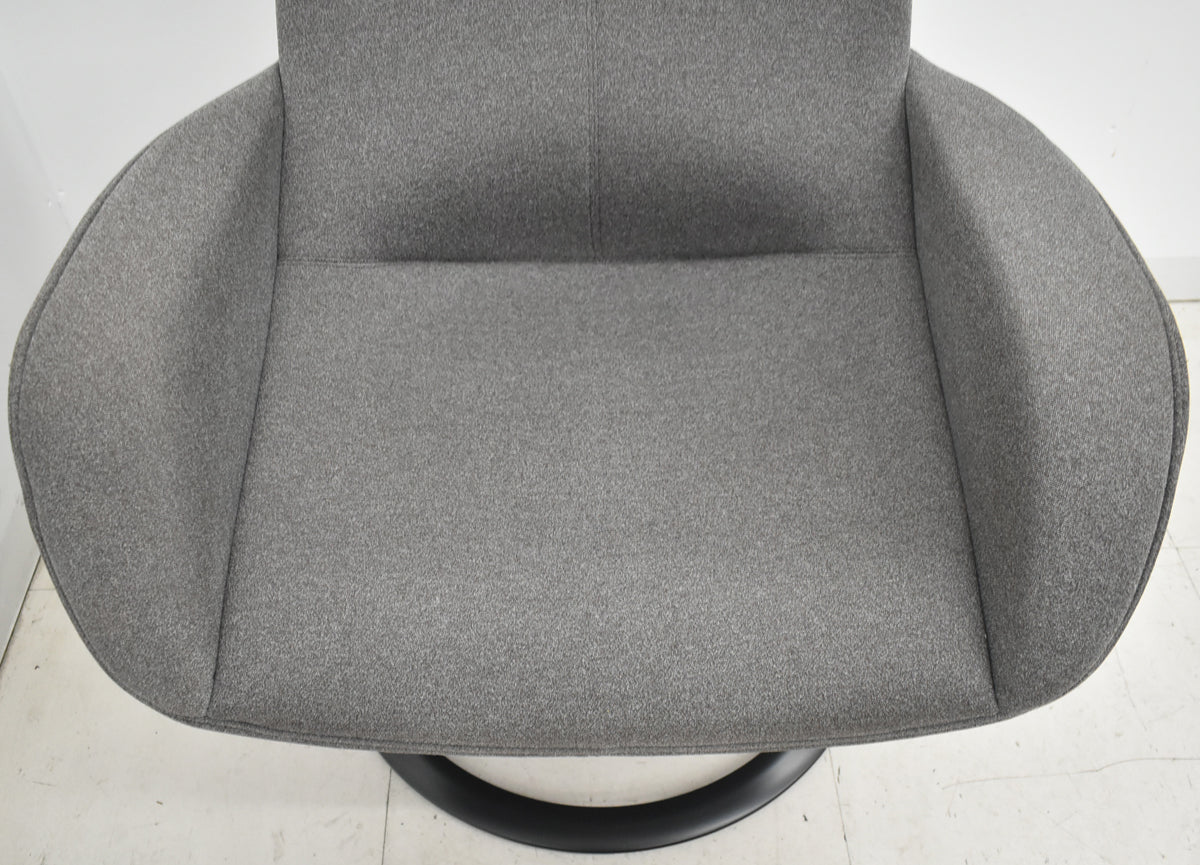 【中古】 オカムラ　ライブス　パーソナルチェア　ワークヴェールタイプ　アルミベース　オートリターン　2023年製　2026031405【中古オフィス家具】