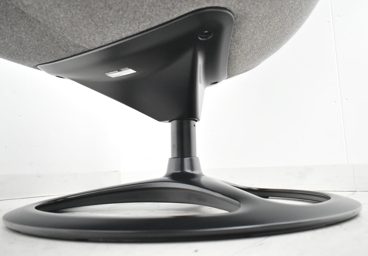 【中古】 オカムラ　ライブス　パーソナルチェア　ワークヴェールタイプ　アルミベース　オートリターン　2023年製　2026031405【中古オフィス家具】