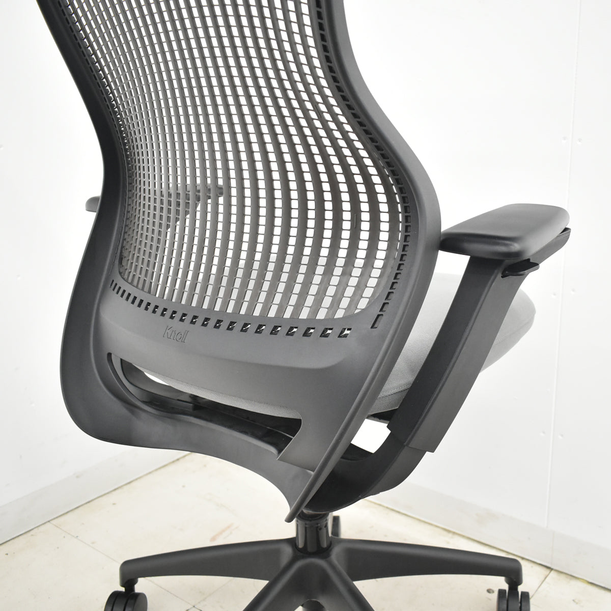 【中古】Knoll　リジェネレーション　可動肘（ハイパフォーマンス肘）ダイナミックサスペンション　2026031601【中古オフィス家具】