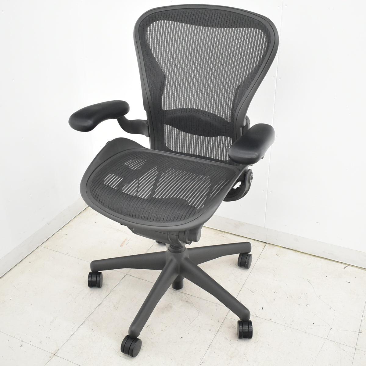 【中古】ハーマンミラー　アーロンチェア　スタンダード　Ｂサイズ　ランバーサポート　2026031701【中古オフィス家具】