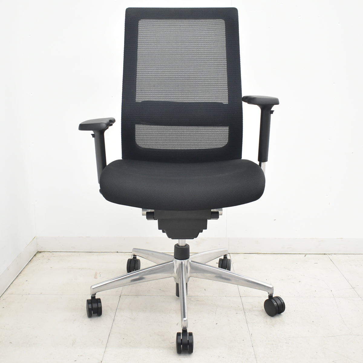 【中古】コクヨ　エアフォート　可動肘　エアランバーサポート　ポリッシュ　2026031901【中古オフィス家具】