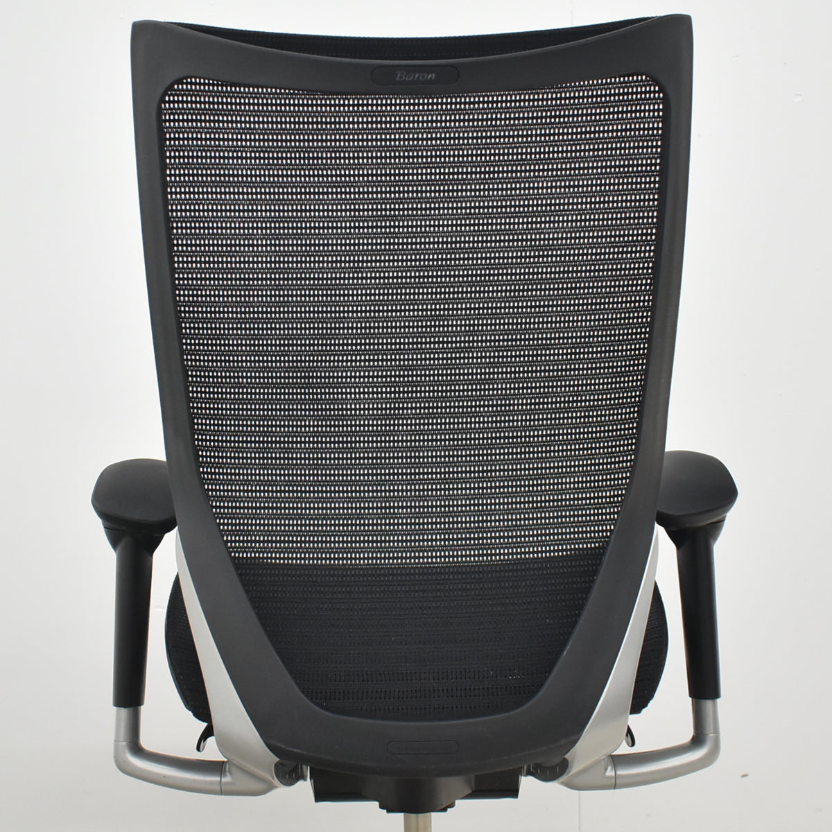 【中古】オカムラ　バロン　ハイバック　可動肘　シルバー脚　ブラック　2026032401【中古オフィス家具】