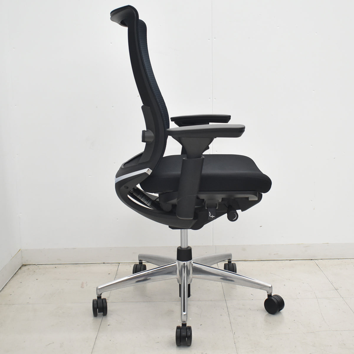 【中古】コクヨ　ベゼル　可動肘　ウェーブモーションサポート　可動肘（クランクスライドアーム）ポリッシュ　ブラック　2026032503【中古オフィス家具】