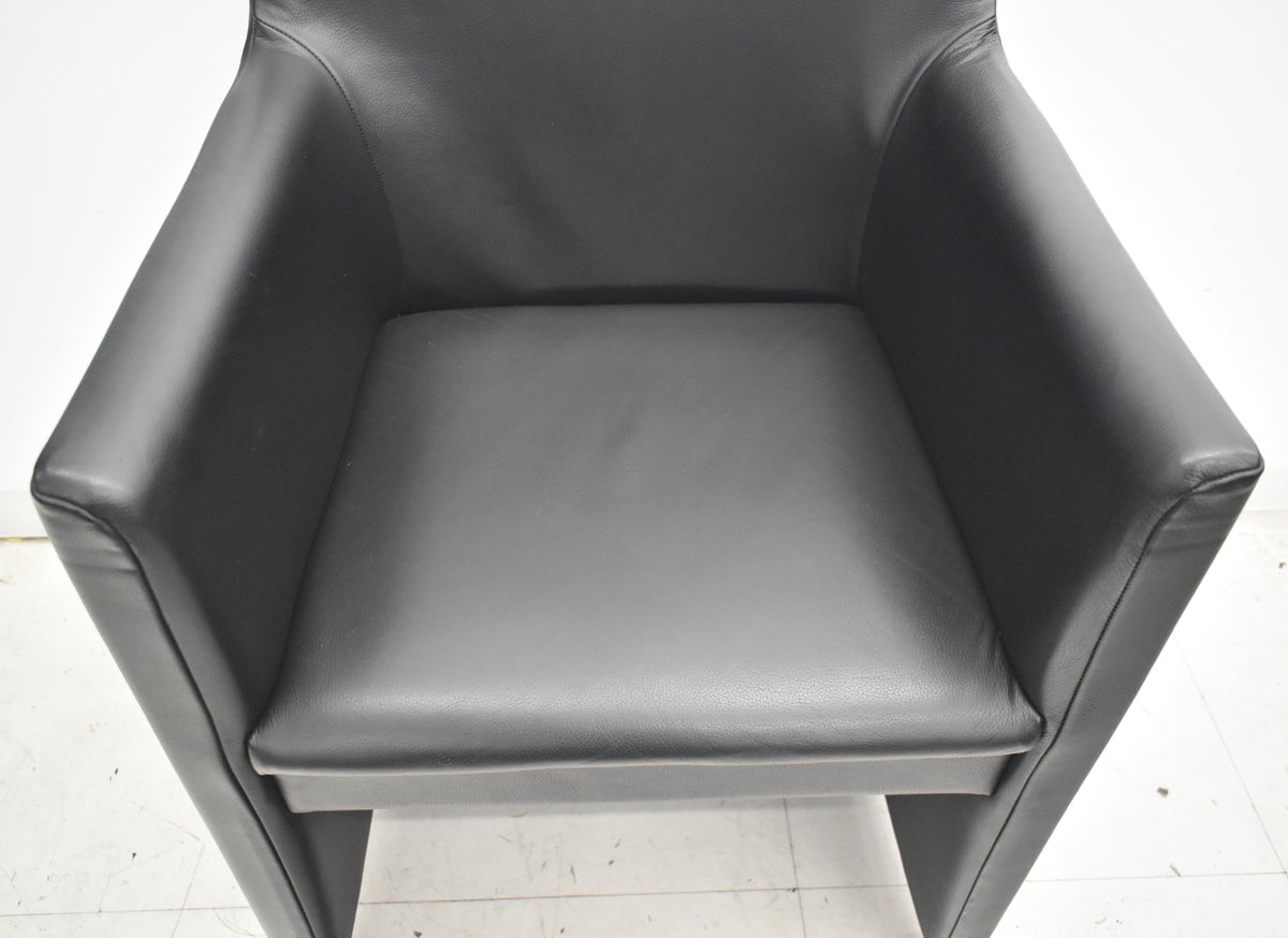 【中古】イトーキ　NYシリーズ　応接会議チェア　６脚セット　革張り　ブラック　幅560　2026032601【中古オフィス家具】