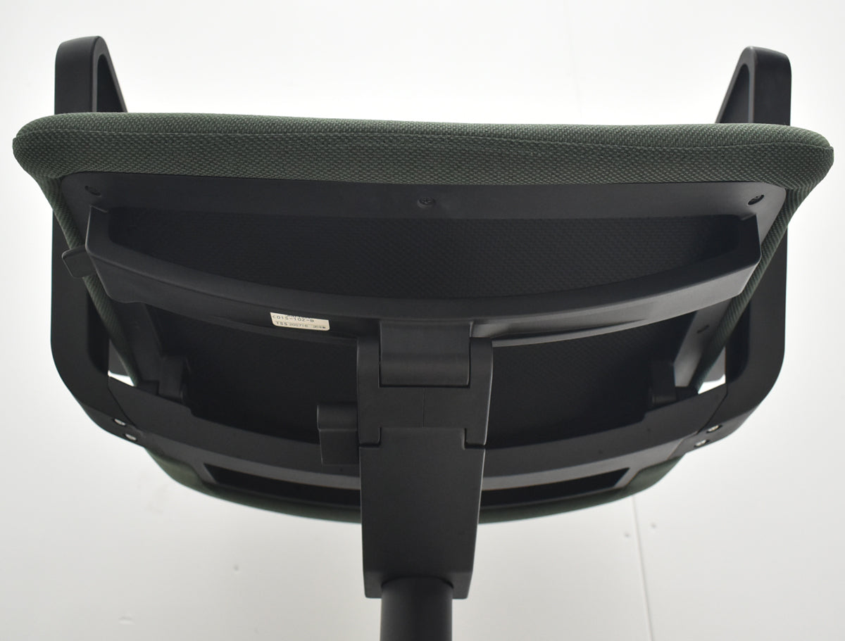 【中古】コクヨ　ファブレ　固定サークル肘　ストライプクッションタイプ　ダークグリーン　2026032801【中古オフィス家具】