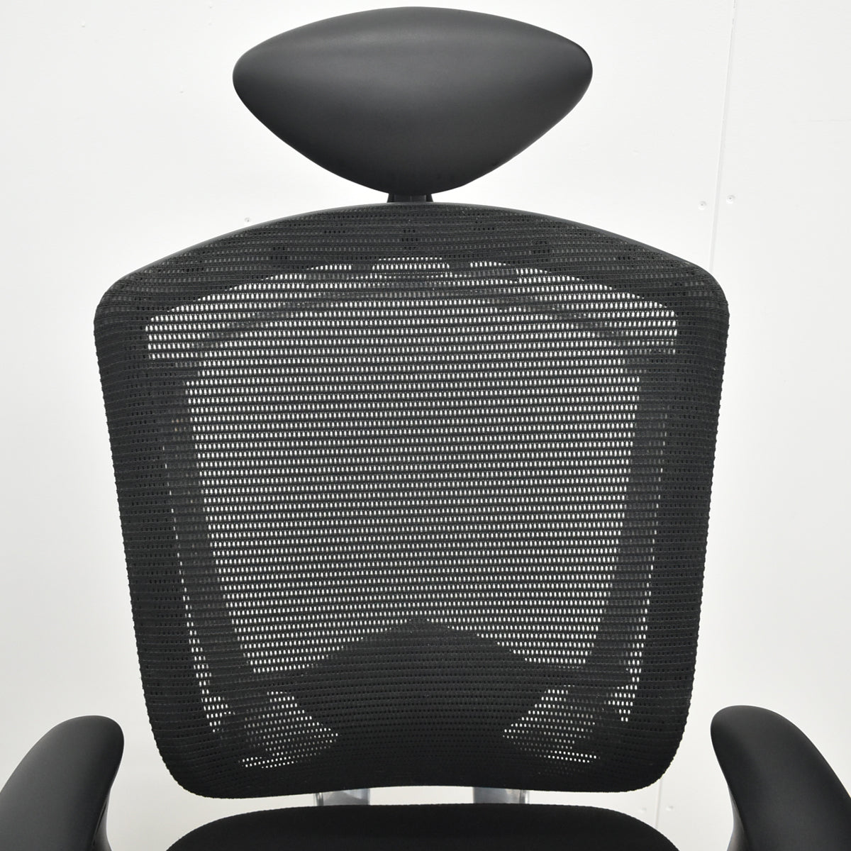 【中古】オカムラ　コンテッサ　可動肘　ヘッドレスト　ランバーサポート　ポリッシュ　2026032802【中古オフィス家具】