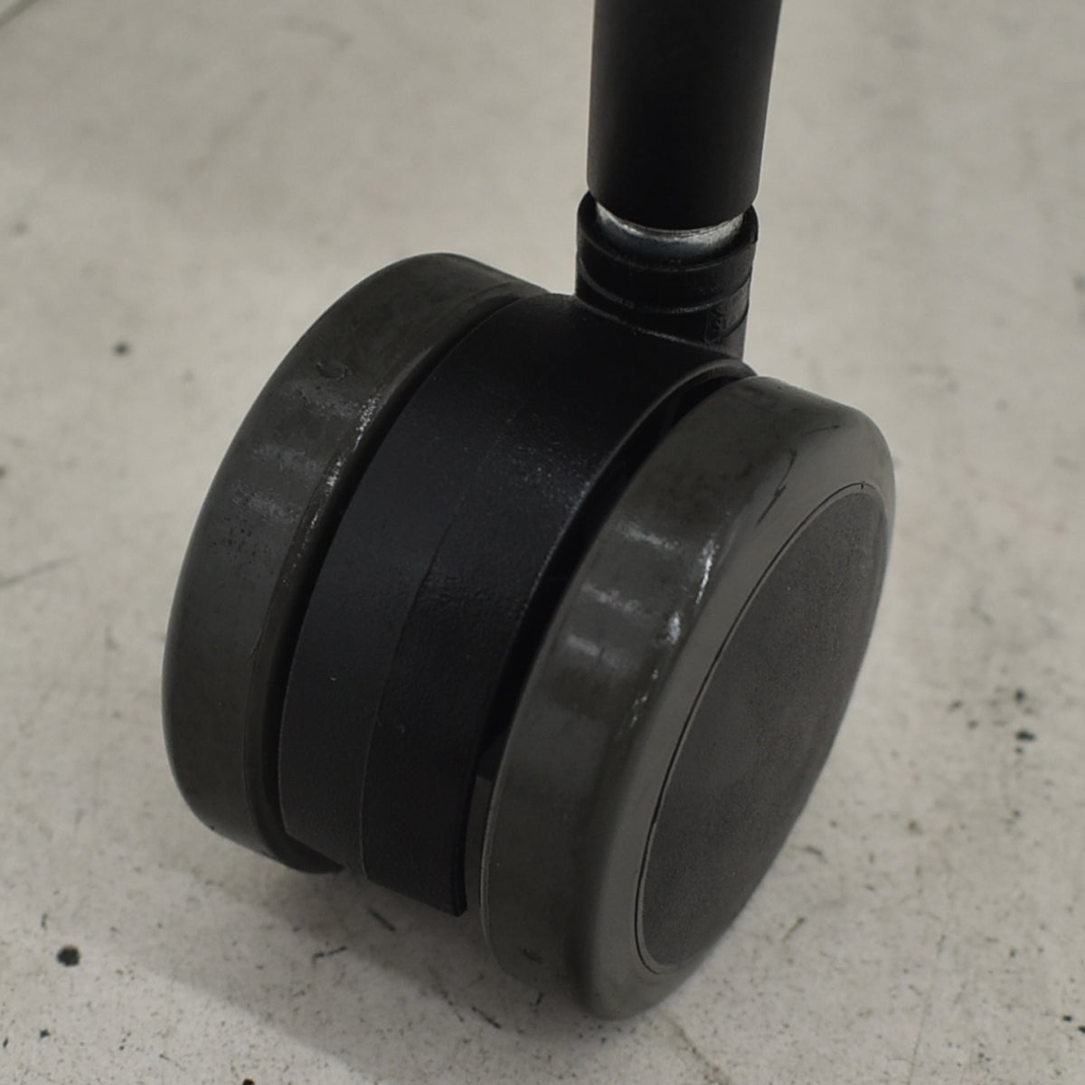 【中古】ウィルクハーン　222renge OCCO　オッコ　座面クッション付　ウレタンキャスター　ホワイト　2026032803【中古オフィス家具】