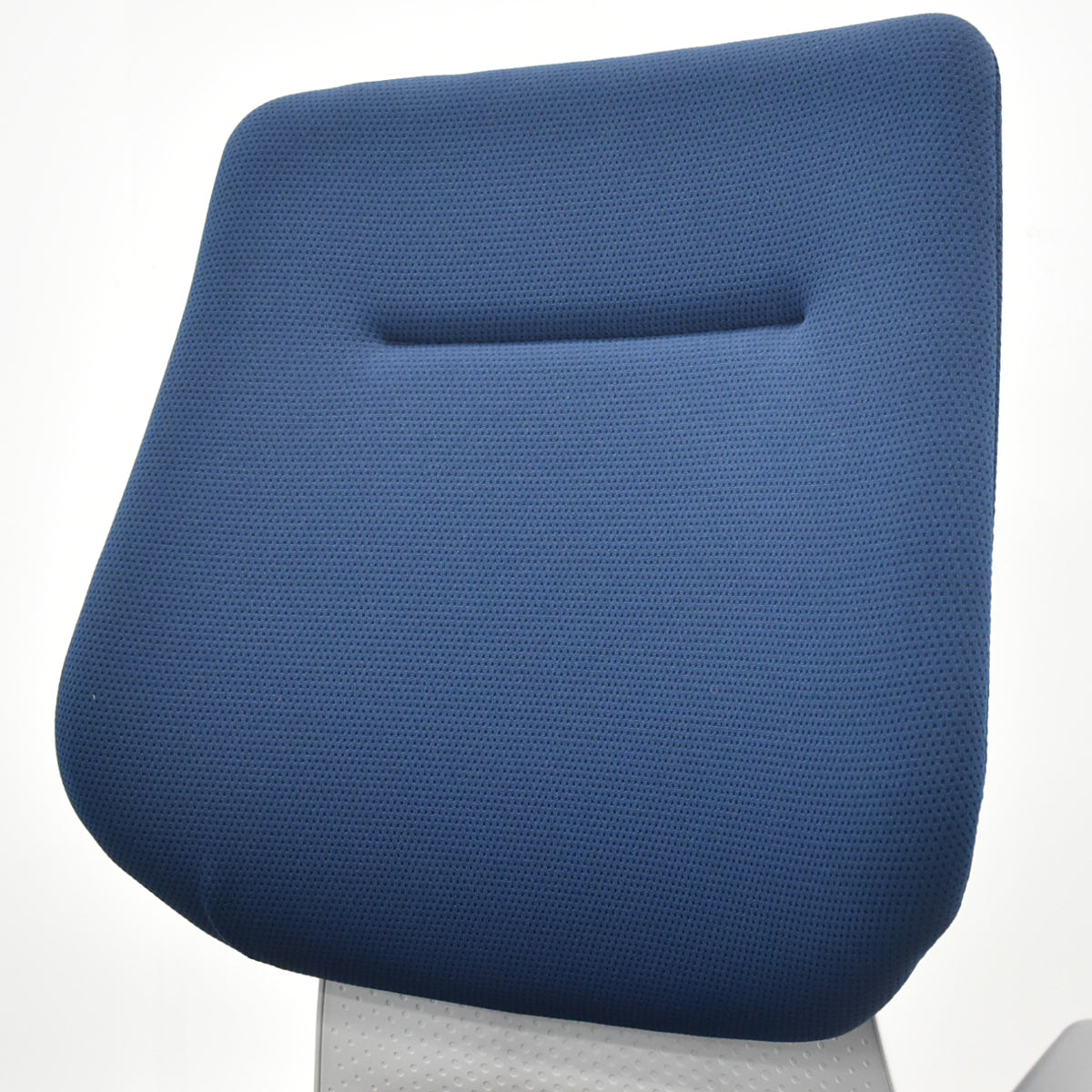 【中古】コクヨ　イング　固定肘　バーチカルタイプ　ポリッシュ　ウレタンキャスター　ネイビー　2026033003【中古オフィス家具】