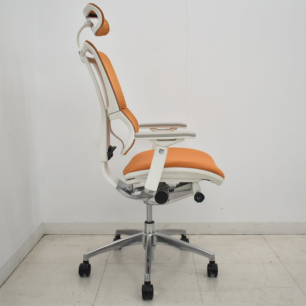【中古】エルゴヒューマン　フィット　FIT　可動肘　ヘッドレスト　ポリッシュ　オレンジ　2026033004【中古オフィス家具】