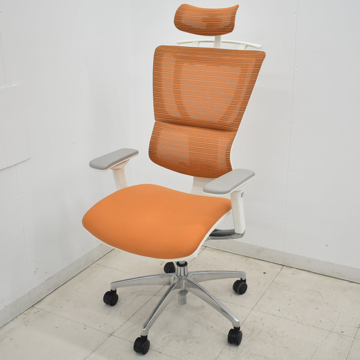 【中古】エルゴヒューマン　フィット　FIT　可動肘　ヘッドレスト　ポリッシュ　オレンジ　2026033005【中古オフィス家具】