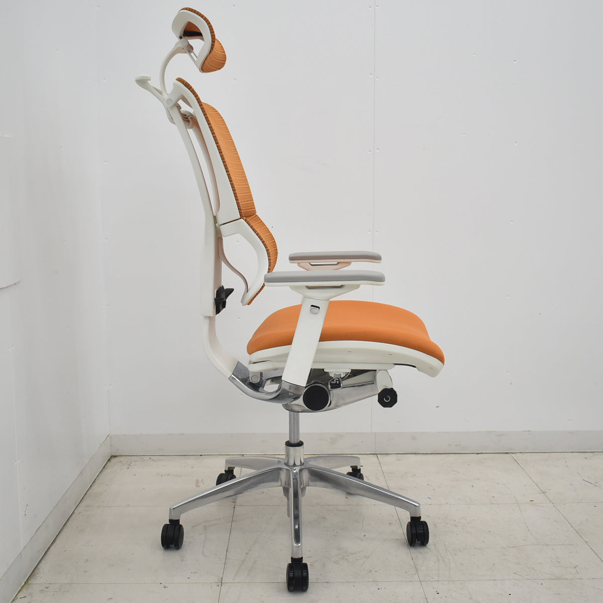 【中古】エルゴヒューマン　フィット　FIT　可動肘　ヘッドレスト　ポリッシュ　オレンジ　2026033005【中古オフィス家具】