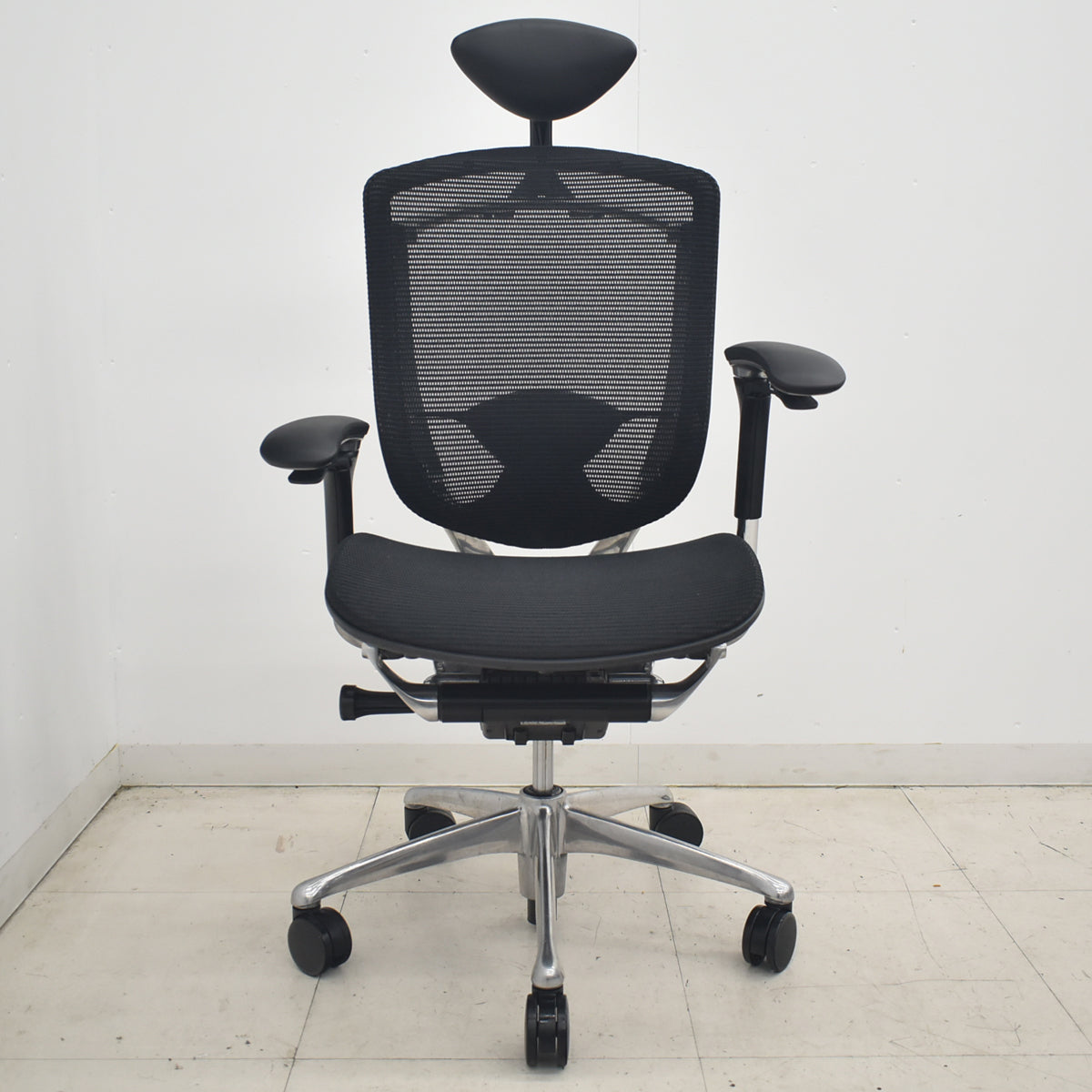 【中古】オカムラ　コンテッサ　ヘッドレスト　可動肘（肘パッド新品）ランバーサポート　ポリッシュ　ブラック　2026033105【中古オフィス家具】