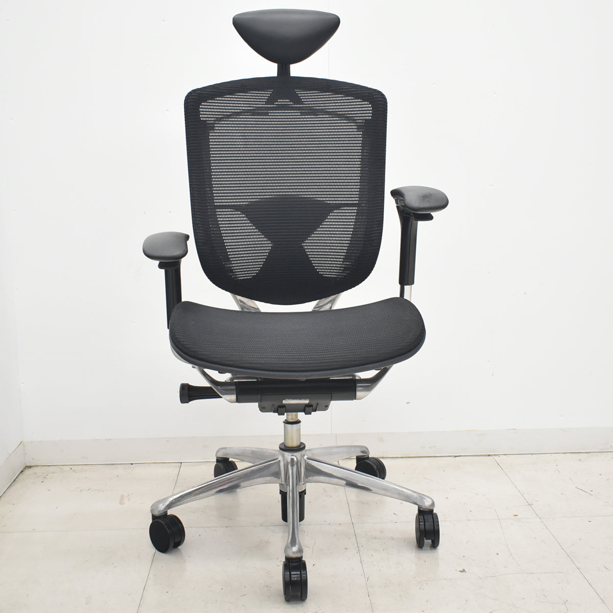 【中古】[難有]オカムラ　コンテッサ　ヘッドレスト　可動肘　ランバーサポート　ブラック　2026040101【中古オフィス家具】