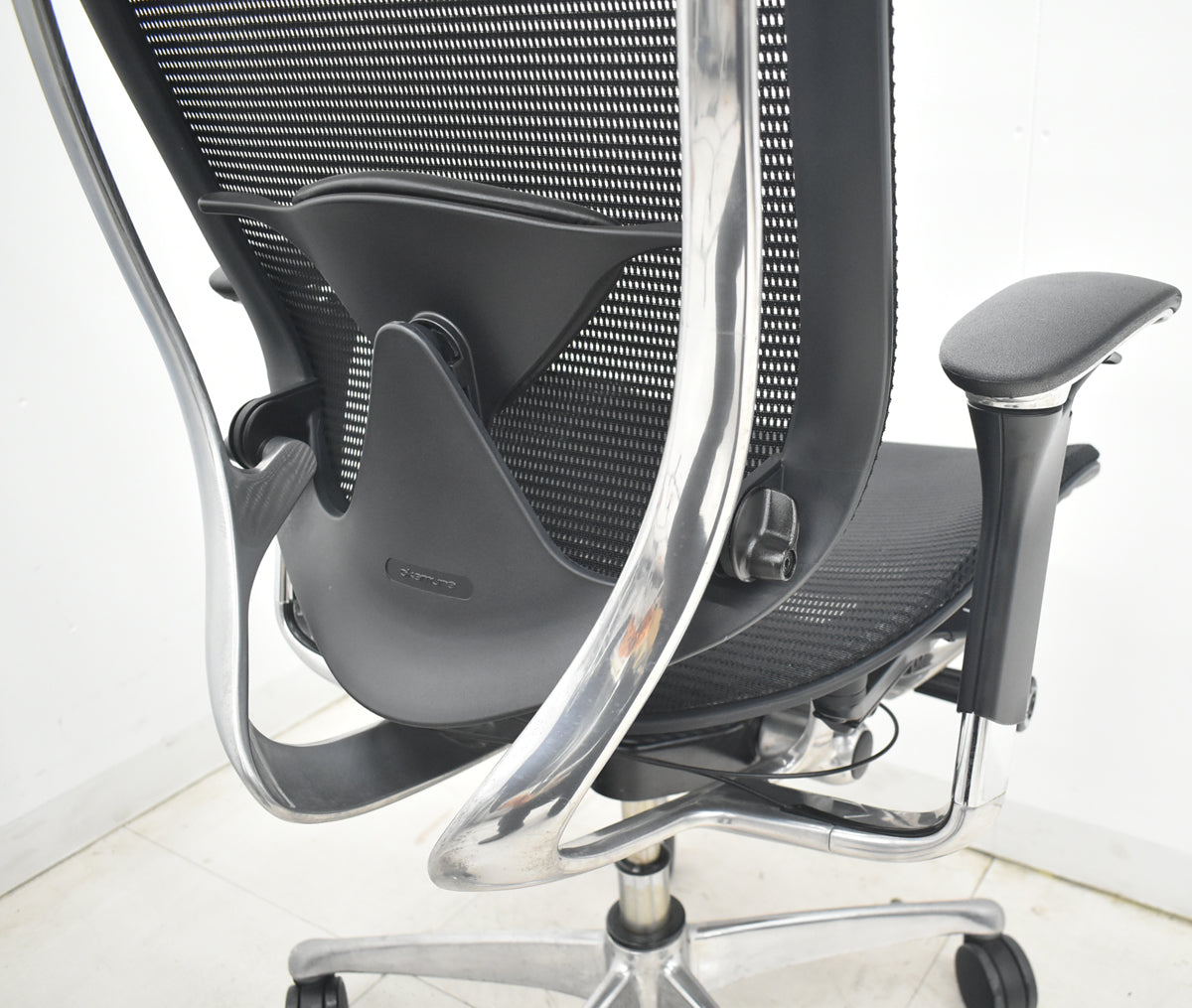 【中古】[難有]オカムラ　コンテッサ　ヘッドレスト　可動肘　ランバーサポート　ブラック　2026040101【中古オフィス家具】