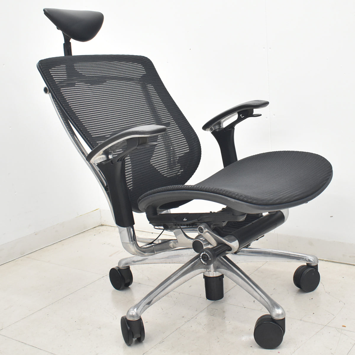 【中古】[難有]オカムラ　コンテッサ　ヘッドレスト　可動肘　ランバーサポート　ブラック　2026040101【中古オフィス家具】
