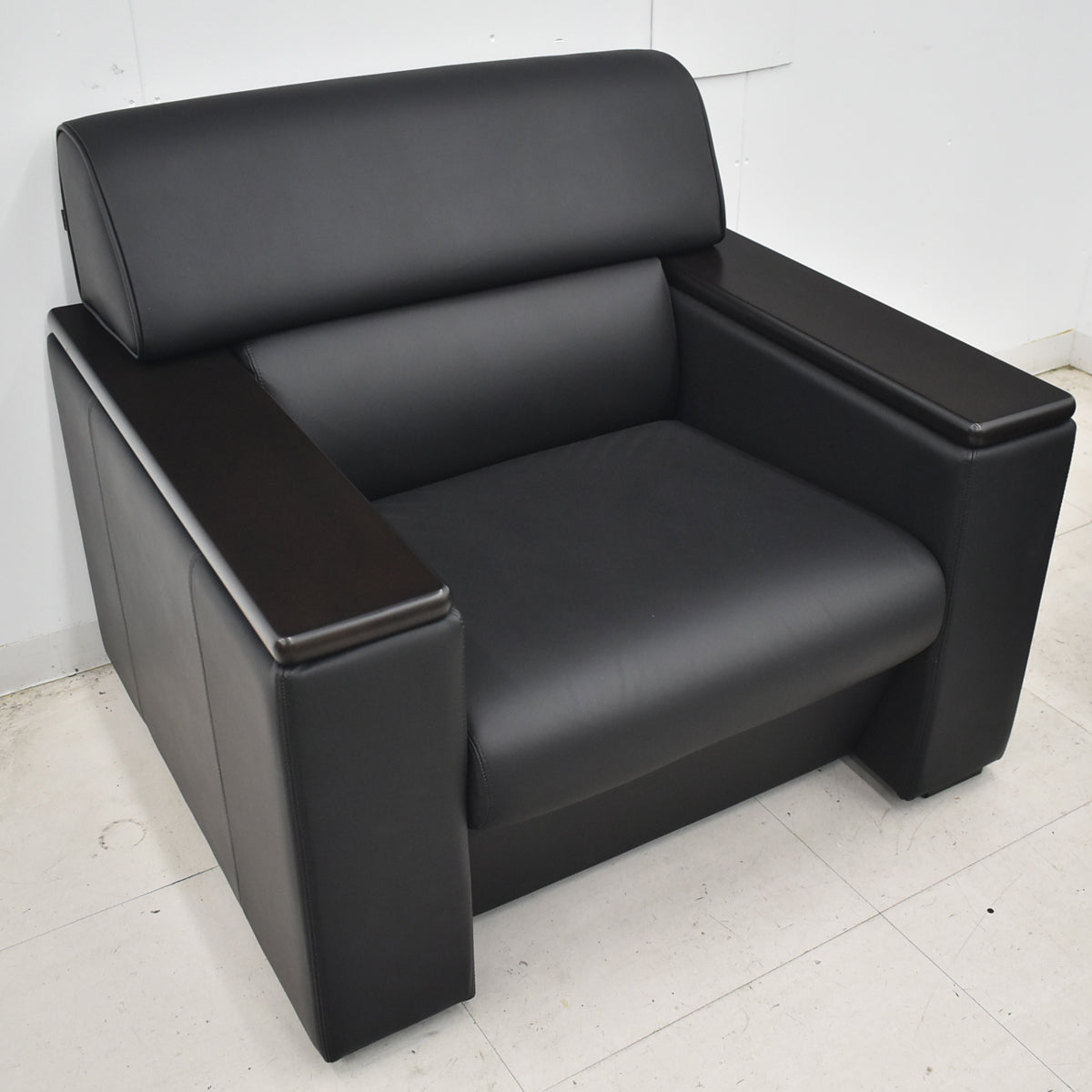 【中古】オカムラ　S-18H　高級応接６点セット　総革張り　ブラック　幅2070　2026040202【中古オフィス家具】