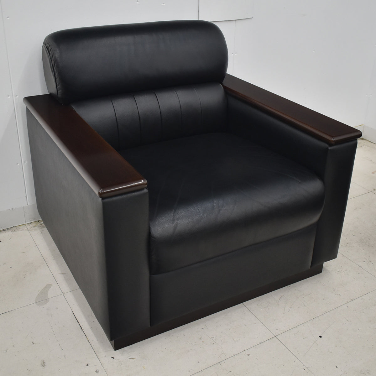 【中古】イトーキ＋ライオン事務器　L-671　応接６点セット　ブラック　幅1905　2026040601【中古オフィス家具】