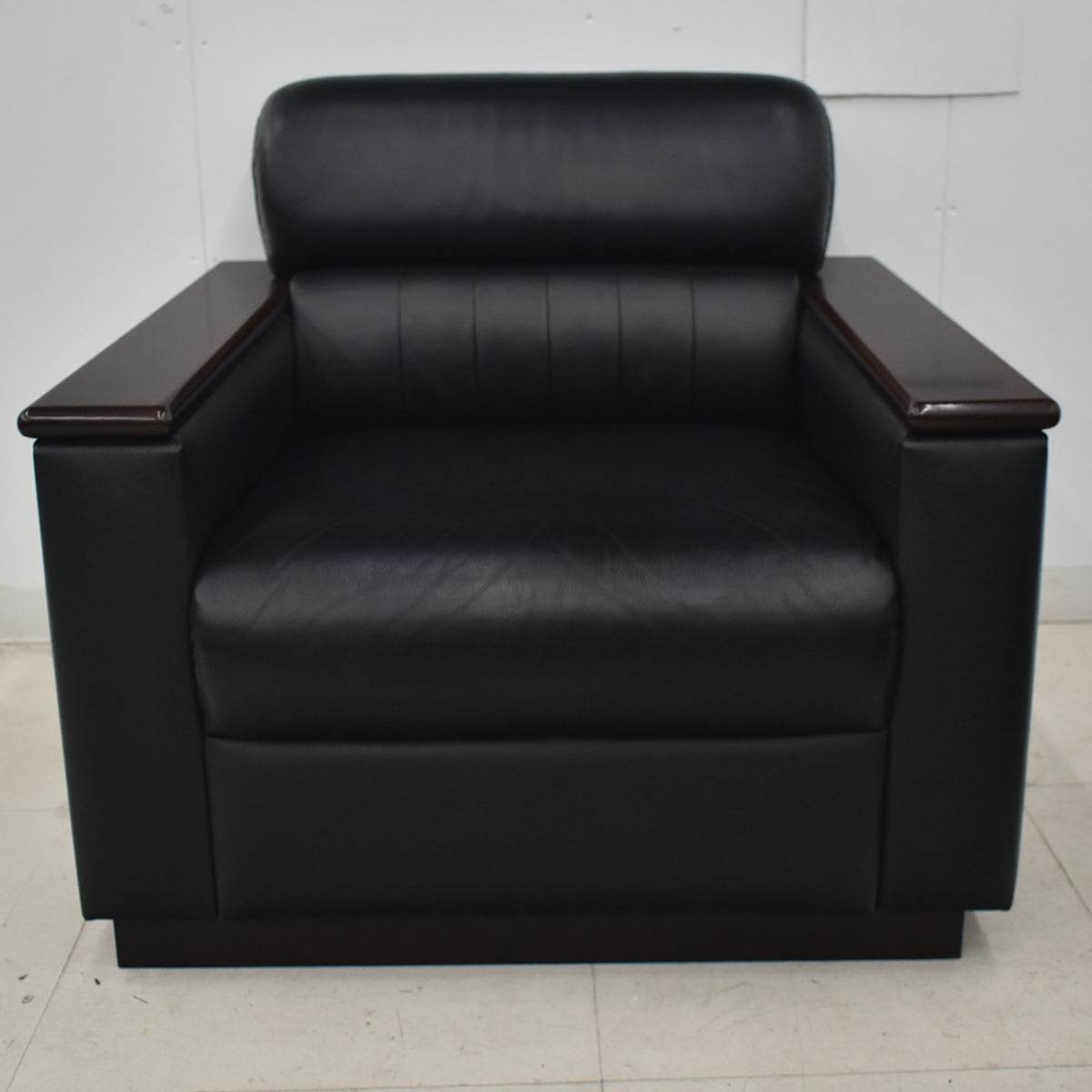 【中古】イトーキ＋ライオン事務器　L-671　応接６点セット　ブラック　幅1905　2026040601【中古オフィス家具】