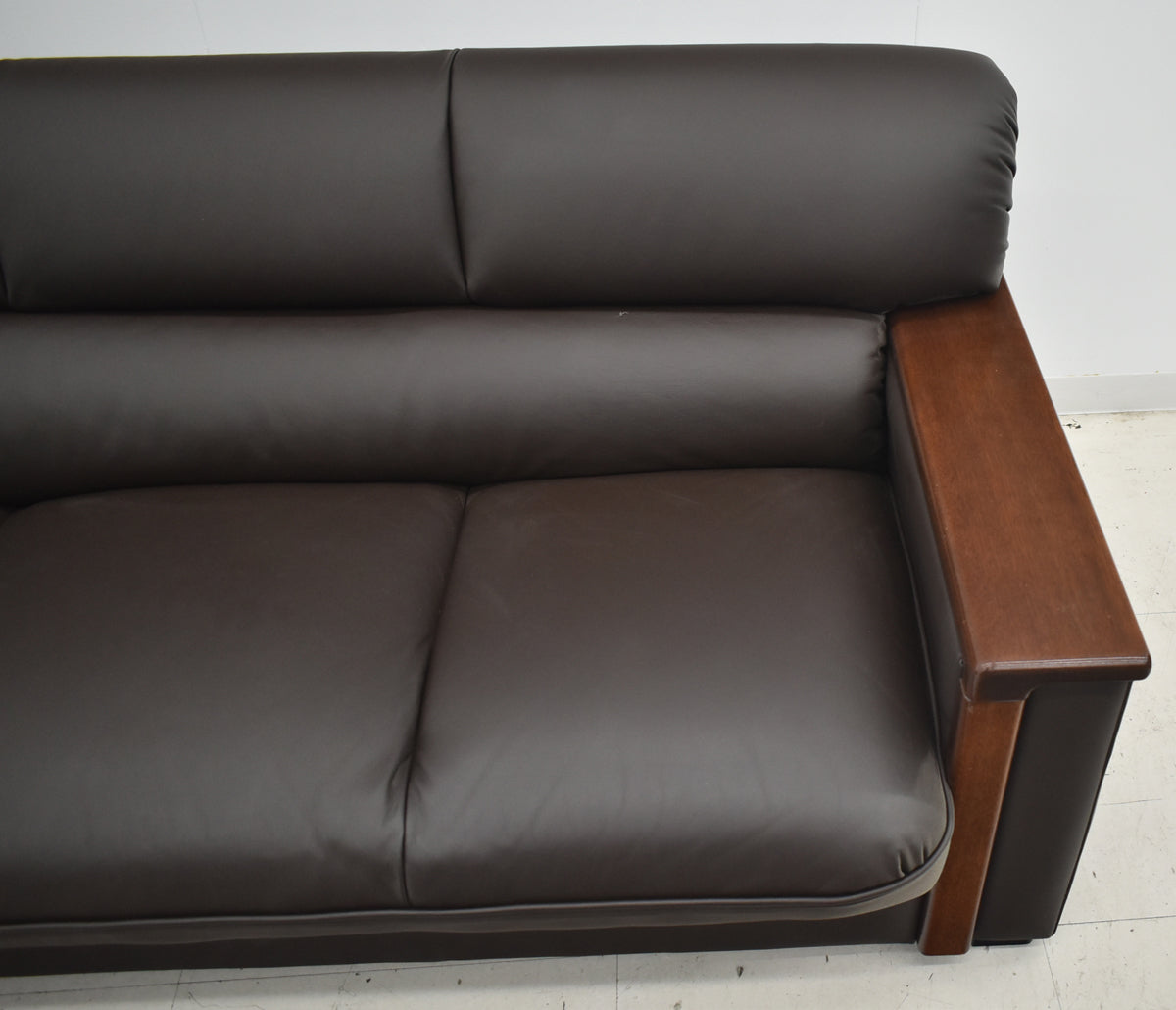 【中古】プラス　応接６点セット　総革張り　ダークブラウン　幅1800　2026040602【中古オフィス家具】