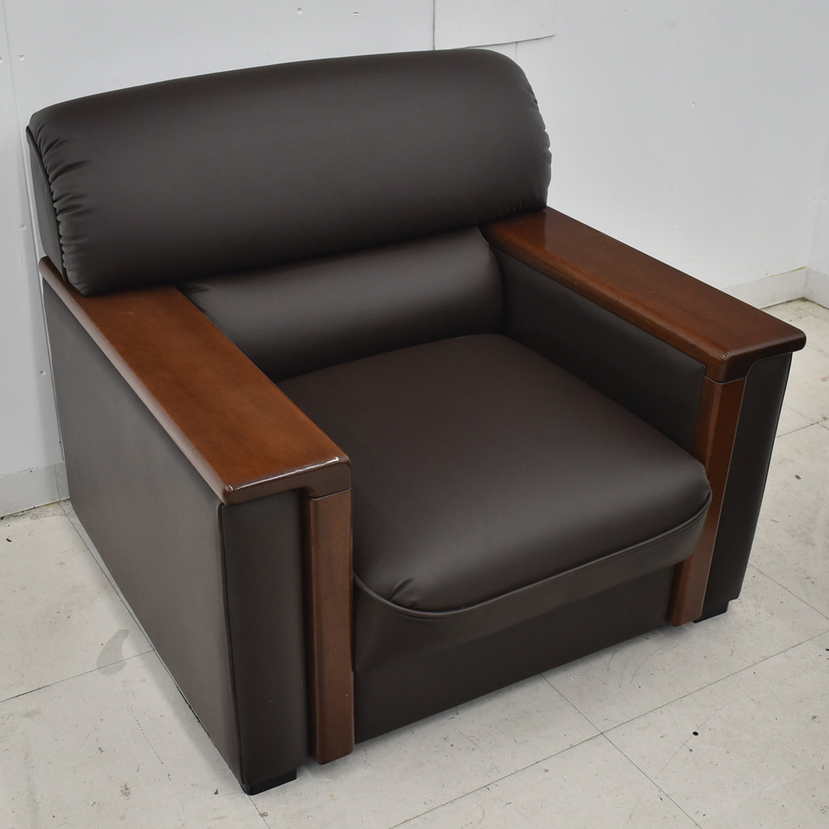 【中古】プラス　応接６点セット　総革張り　ダークブラウン　幅1800　2026040602【中古オフィス家具】