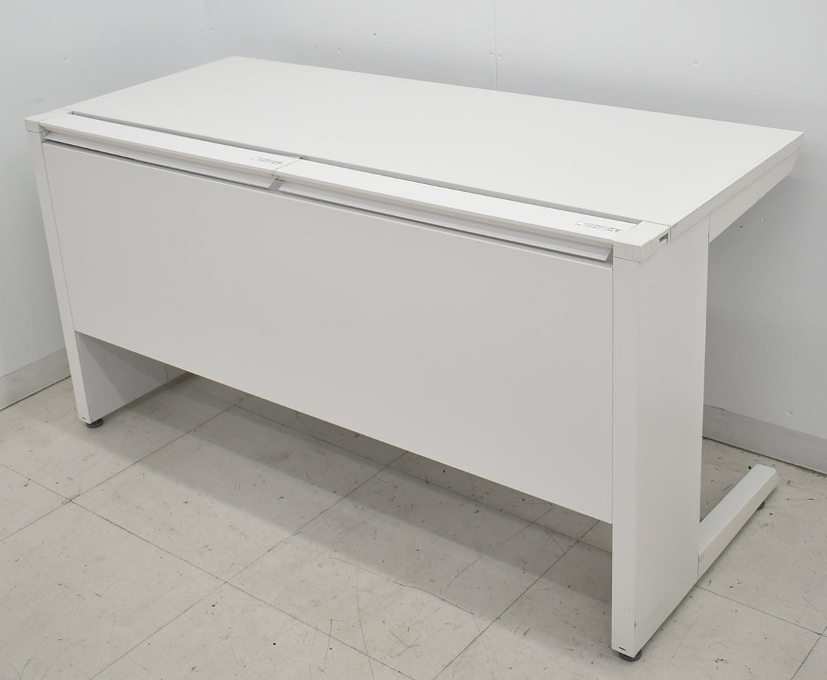 【中古】イトーキ　CZRシリーズ　平机　引き出し付　幅1400×奥行600×高さ（全高）720（mm）　2026040701【中古オフィス家具】