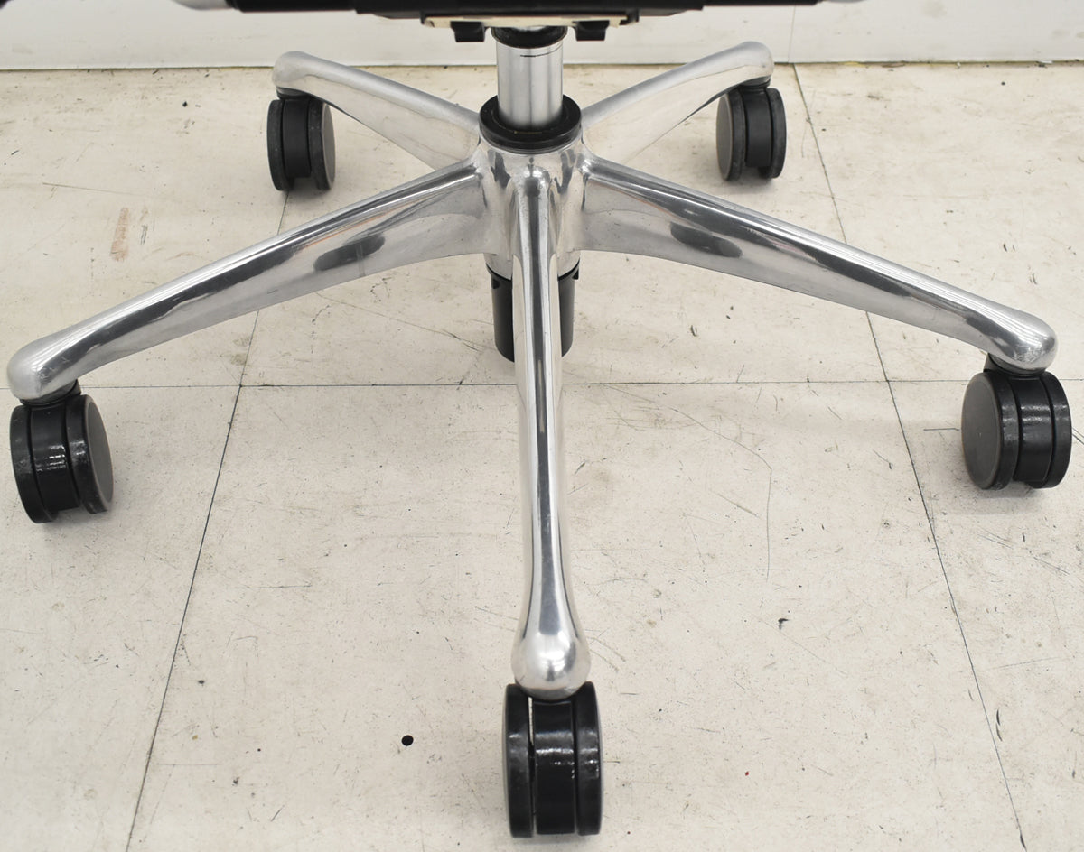 【中古】オカムラ　コンテッサ　可動肘　ランバーサポート　ハンガー　ポリッシュ　ブラック　2026042006【中古オフィス家具】
