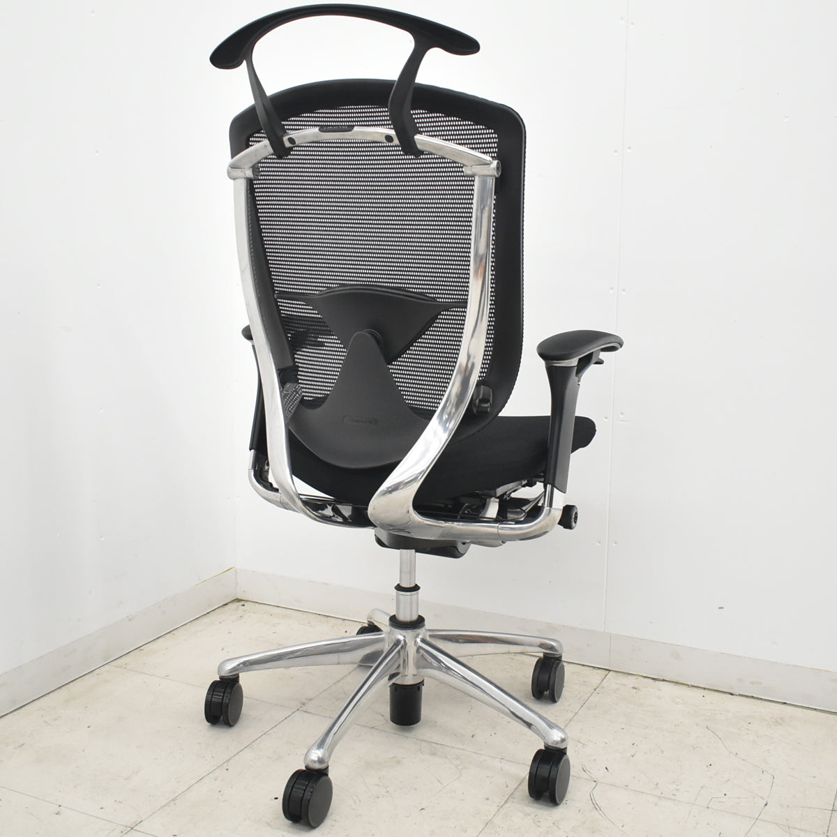 【中古】オカムラ　コンテッサ　可動肘　ランバーサポート　ハンガー　ポリッシュ　ブラック　2026042006【中古オフィス家具】