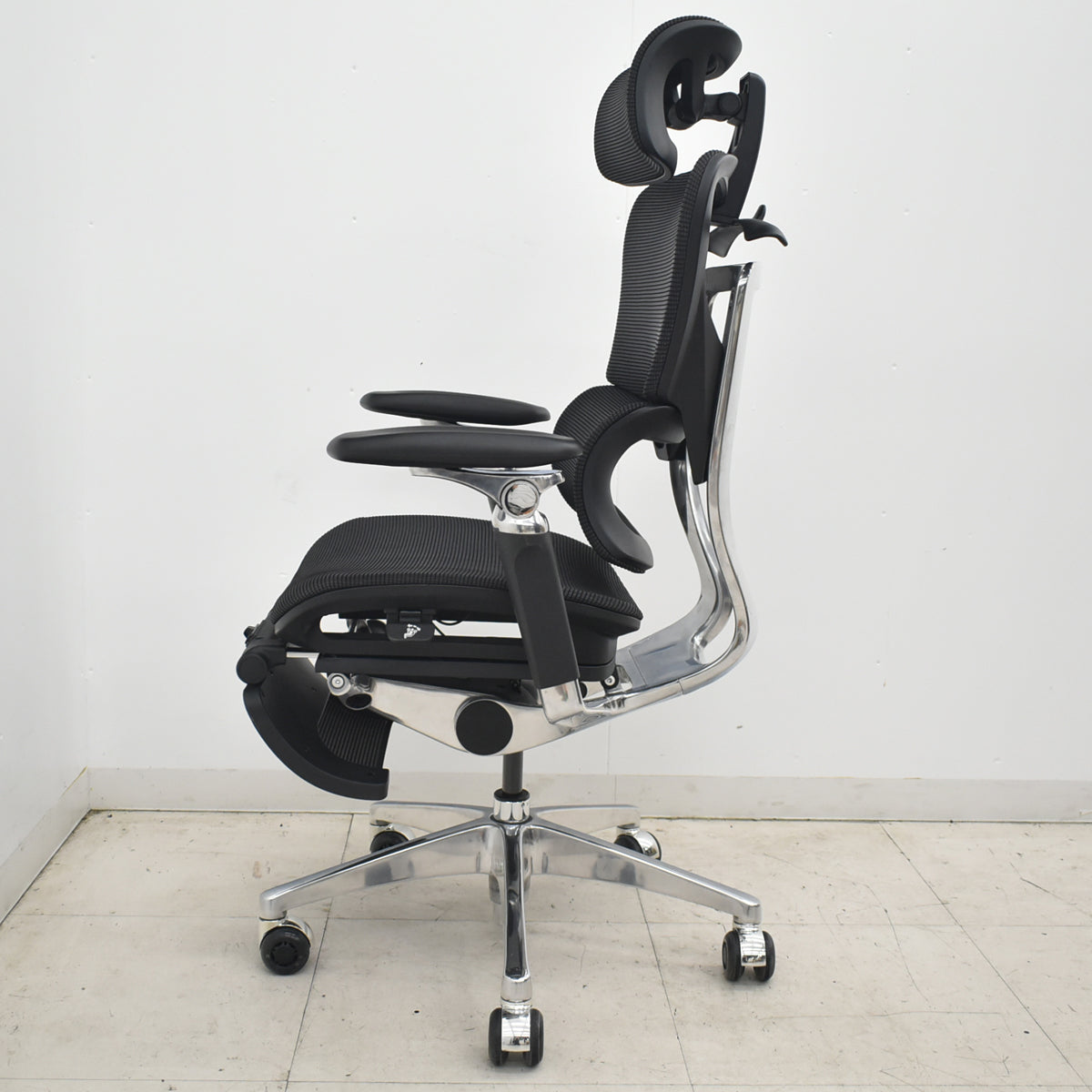 【中古】株式会社COFO（FOS）COFO Chair Premium 2　３Ｄヘッドレスト　６Ｄアームレスト可動肘　フットレスト　インラインスケート用ホイール（ポリウレタン）2026042007【中古オフィス家具】