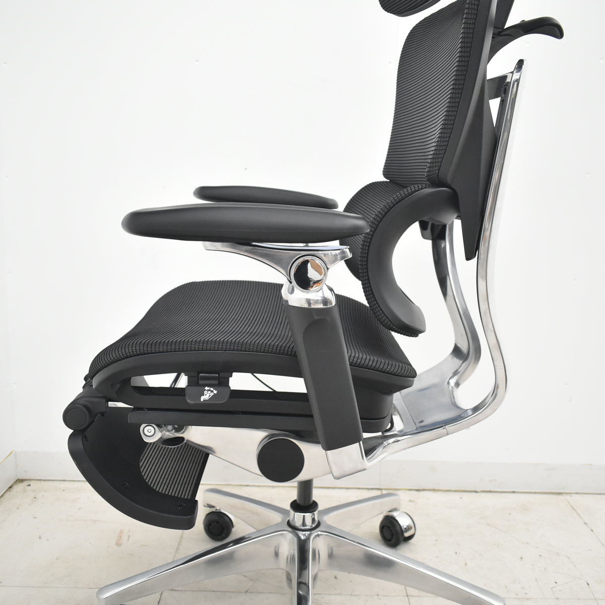 【中古】株式会社COFO（FOS）COFO Chair Premium 2　３Ｄヘッドレスト　６Ｄアームレスト可動肘　フットレスト　インラインスケート用ホイール（ポリウレタン）2026042007【中古オフィス家具】