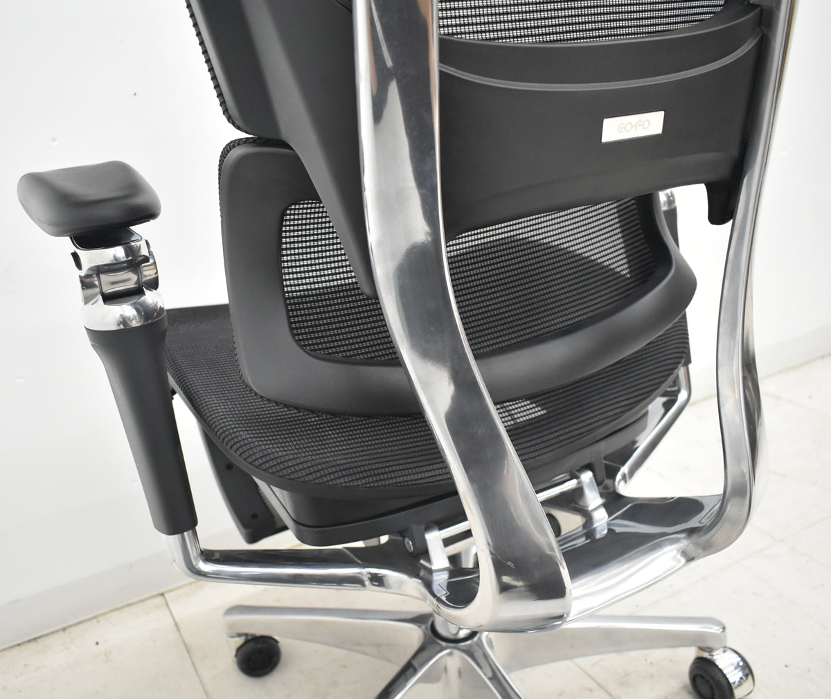 【中古】株式会社COFO（FOS）COFO Chair Premium 2　３Ｄヘッドレスト　６Ｄアームレスト可動肘　フットレスト　インラインスケート用ホイール（ポリウレタン）2026042007【中古オフィス家具】