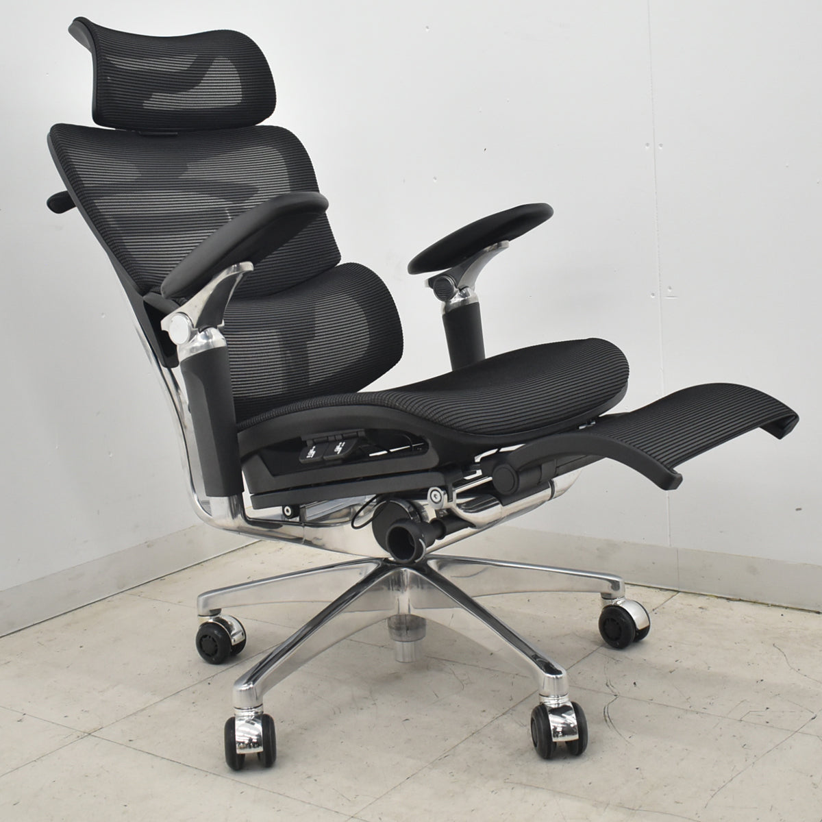 【中古】株式会社COFO（FOS）COFO Chair Premium 2　３Ｄヘッドレスト　６Ｄアームレスト可動肘　フットレスト　インラインスケート用ホイール（ポリウレタン）2026042007【中古オフィス家具】