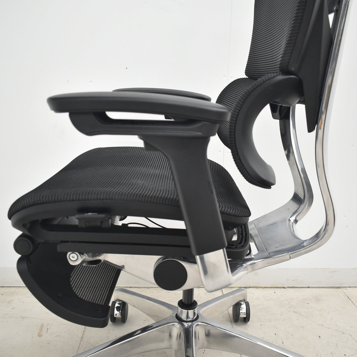 【中古】株式会社COFO（FOS）COFO Chair Premium 1　３Ｄヘッドレスト　３Ｄアームレスト　フットレスト　ウレタンキャスター　ポリッシュ　2026042101【中古オフィス家具】