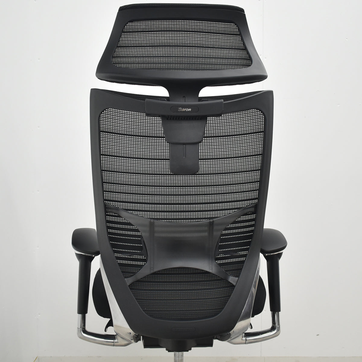 【中古】オカムラ　バロン　エクストラハイバック　可動ヘッドレスト　可動肘（肘パッド新品）グラデーションメッシュ　ランバーサポート　ポリッシュ　ブラック　2026042102【中古オフィス家具】
