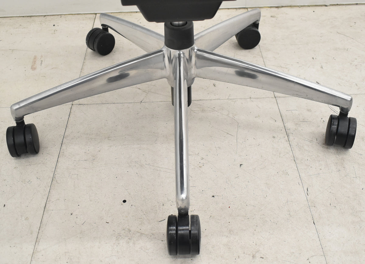 【中古】コクヨ　エアフォート　可動肘　エアランバーサポート　ポリッシュ　ブラック　2026042206【中古オフィス家具】