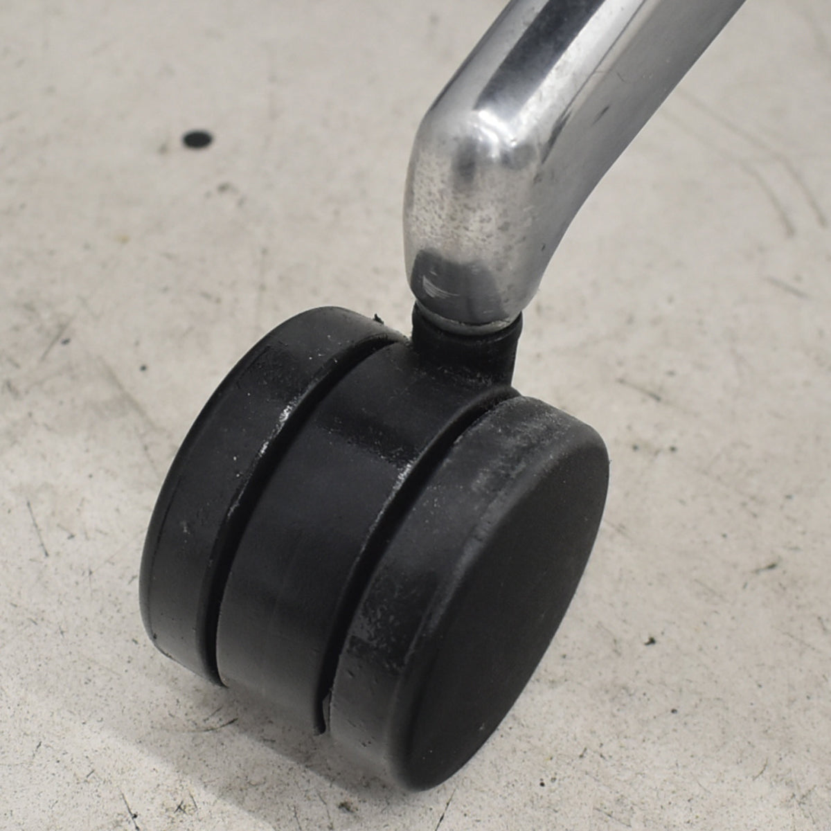 【中古】コクヨ　エアフォート　可動肘　エアランバーサポート　ポリッシュ　ブラック　2026042206【中古オフィス家具】