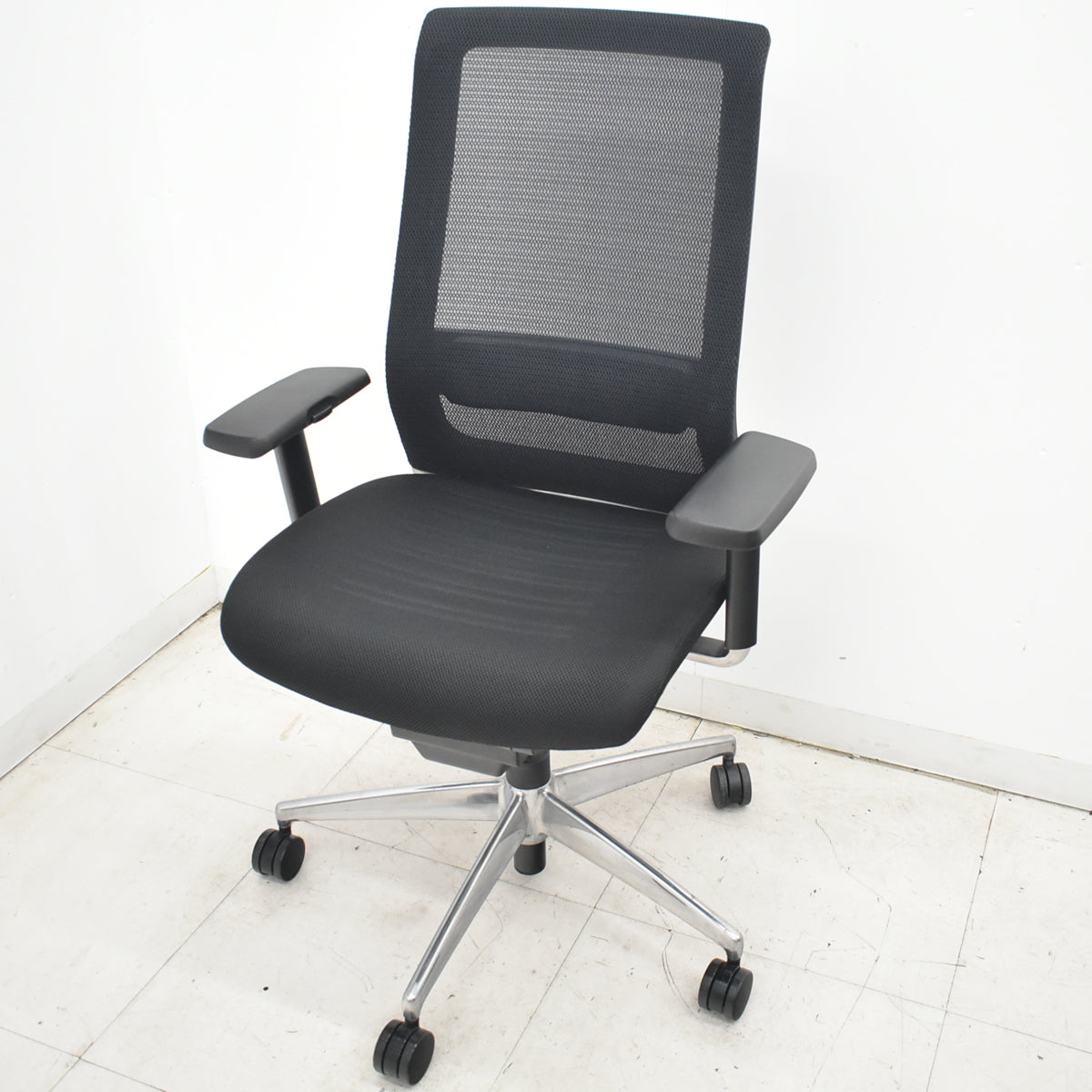 【中古】コクヨ　エアフォート　可動肘　エアランバーサポート　ポリッシュ　ブラック　2026042207【中古オフィス家具】